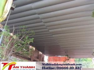 Làm mái xếp lượn sóng cho quán cafe. 09666 39 337