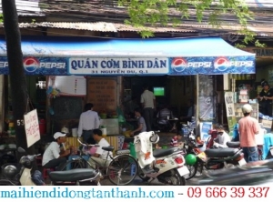 Lắp đặt mái hiên di động của hãng Pepsi cho quán cơm