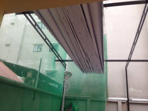 Thi công mái xếp cho sân quần vợt