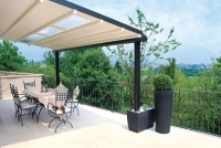 Lắp đặt mái che bạt xếp sân thượng để có không gian ngắm cảnh hoàn hảo