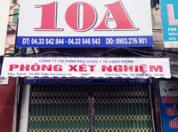 Ý kiến người dân xung quanh việc tháo dỡ mái hiên di động tại Hà Nội